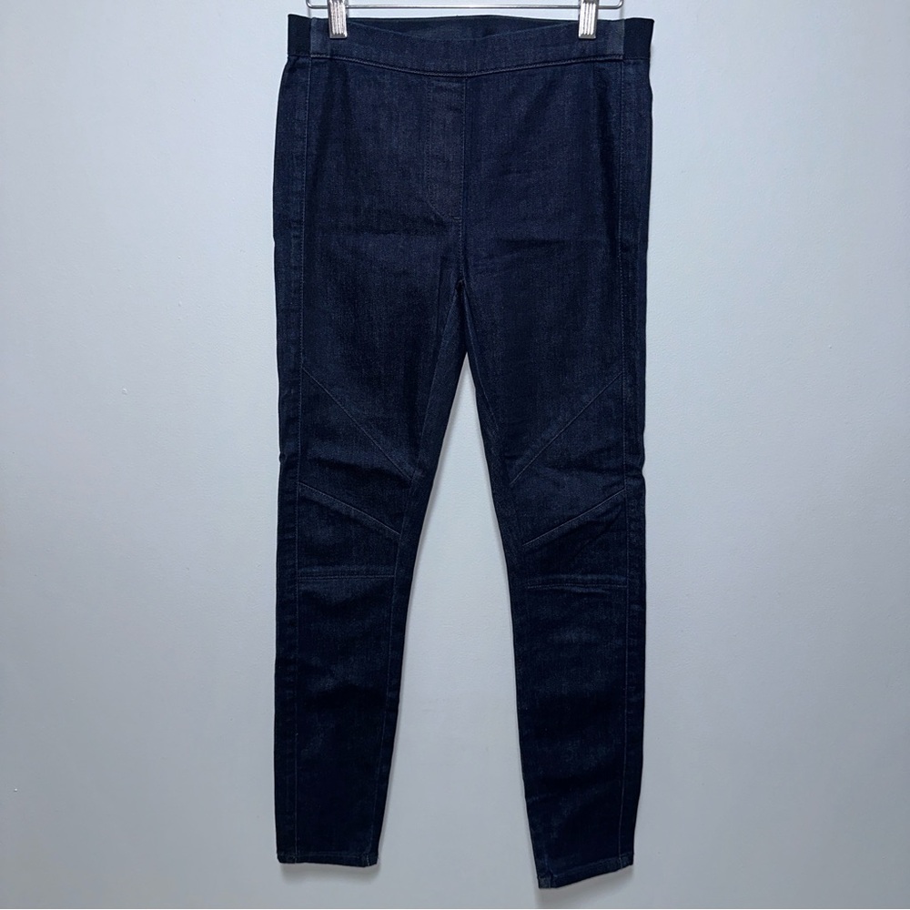 BCBG MaxAzria Soft & Stretchy Lightweight Capri Jean-look Legging